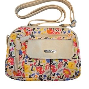 MULTISAC EVEREST CROSSBODY BAG.